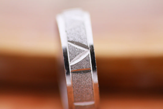 Engraved roman number ring