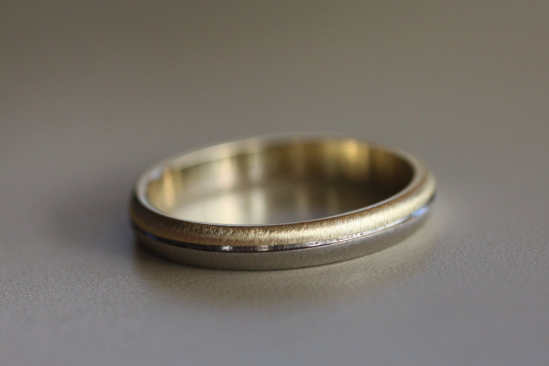 Elegant Gold textured wedding  band
