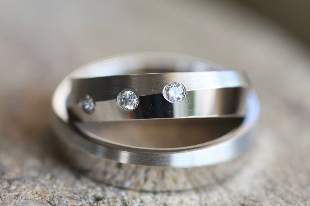 Gold Wedding diamond ring for couples