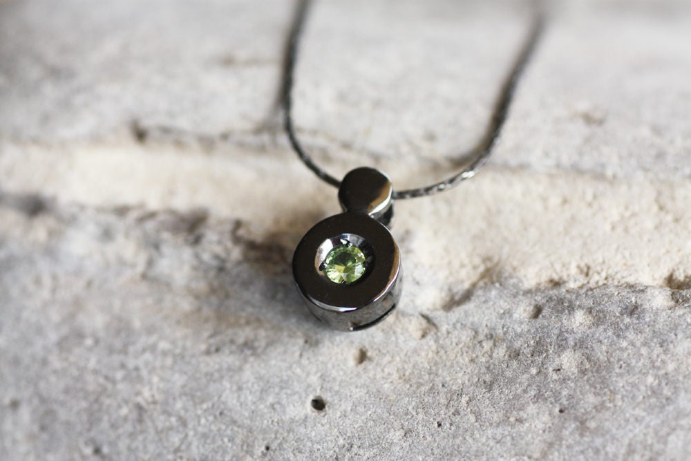 Peridot pendant for women in sterling silver black rhodium