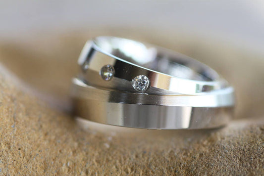 Gold Wedding diamond ring for couples