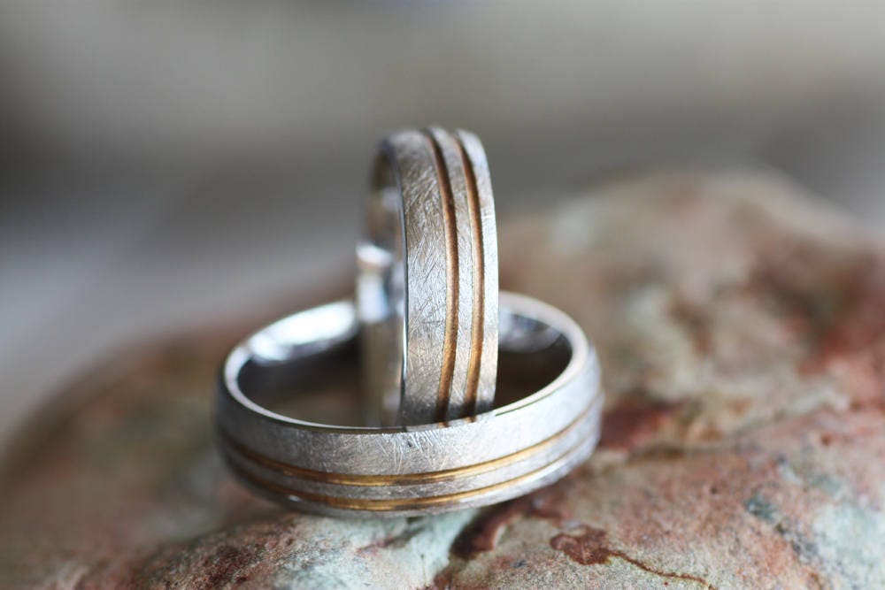 Textured Gold Wedding ring, Diamond Rose Gold ring