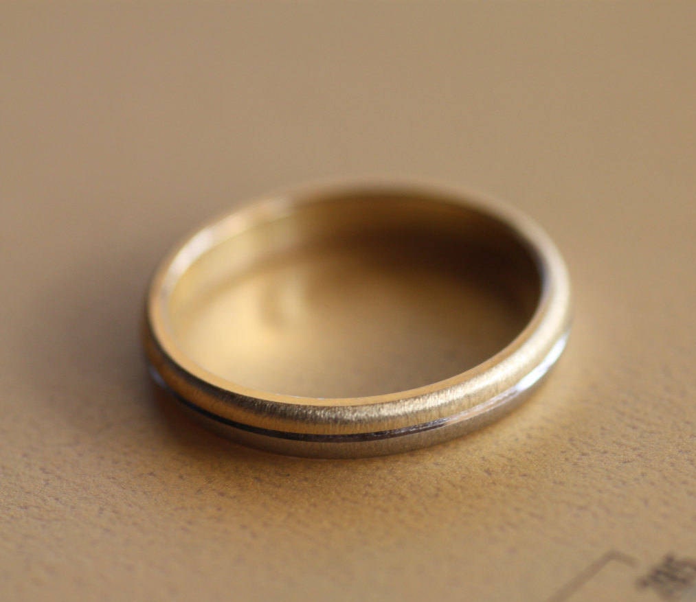 Elegant Gold textured wedding  band