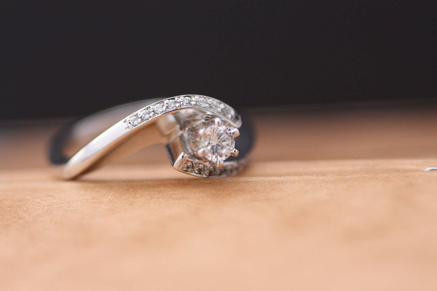 Halo, White Gold Diamond ring