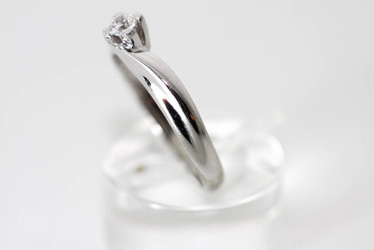 Solitaire White Gold Diamond Ring