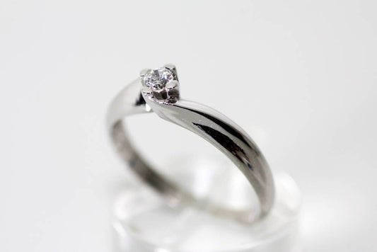 Solitaire White Gold Diamond Ring