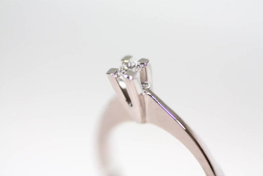 Solitaire Wedding Ring