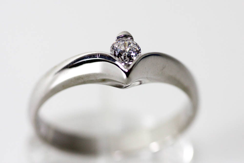 Brilliant cut engagement ring, Diamond White gold ring