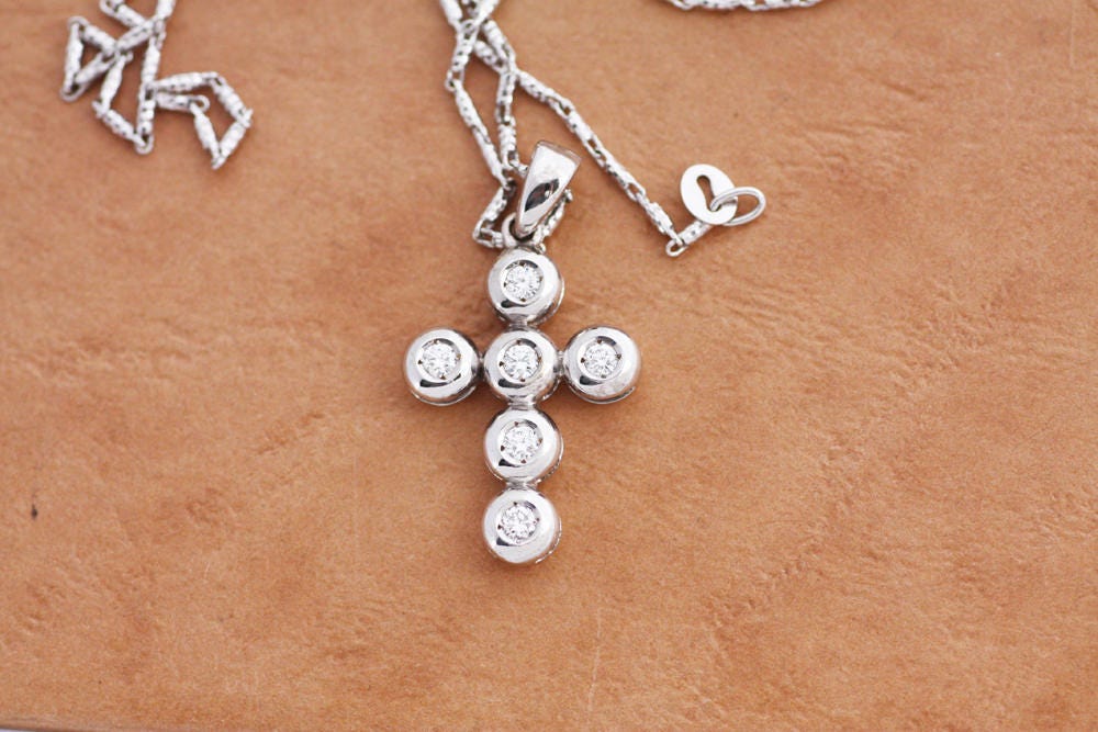 Diamond Cross Gold pendant