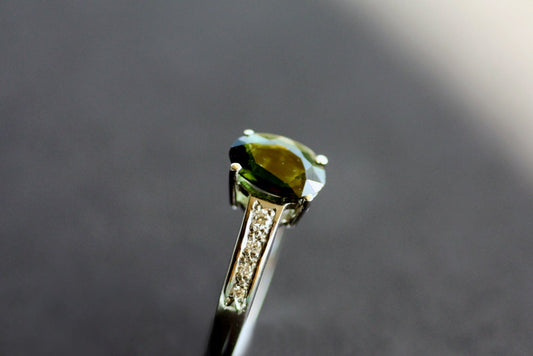 Tourmaline Diamond ring in White gold K18