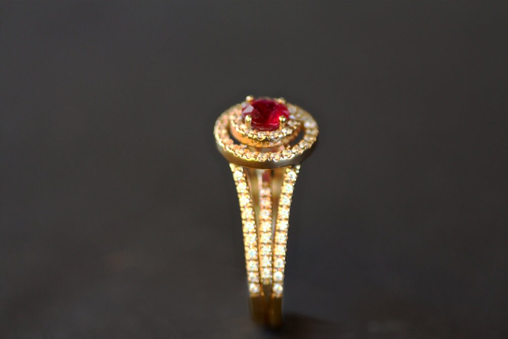 Ruby Halo Diamond ring, Multistone, High end jewellery