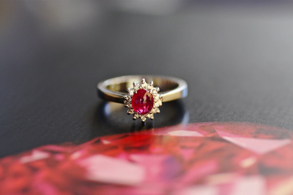 Halo Ruby diamonds gold K18 ring, Cabochon cut Ruby ring