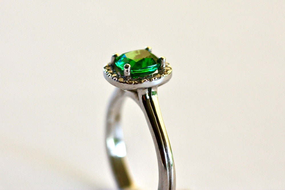 White Gold K18 Tsavorite ring