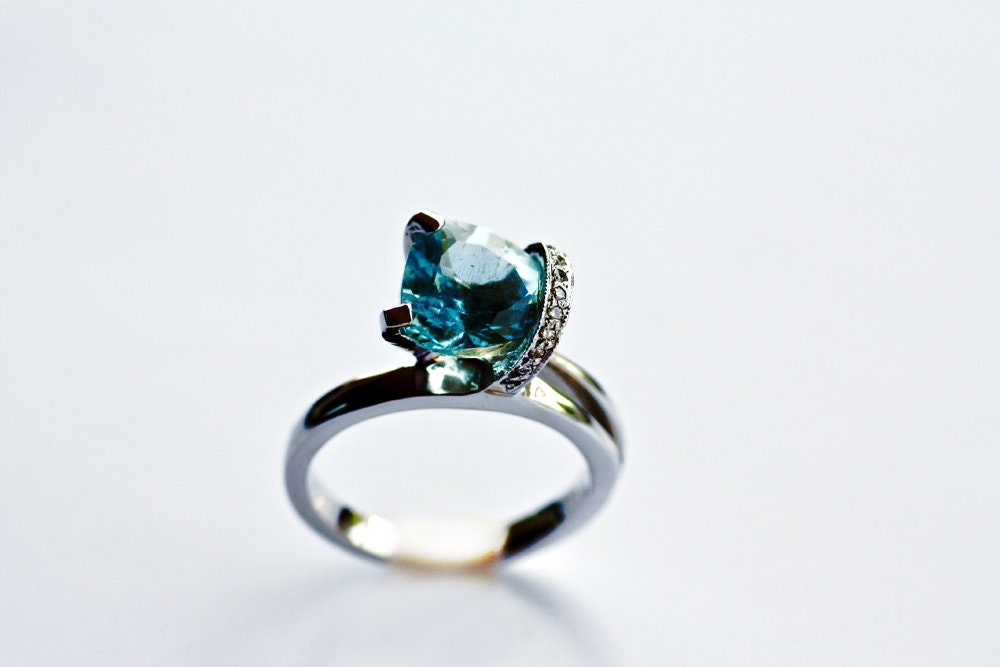 Art deco Aquamarine Gold ring with Diamonds