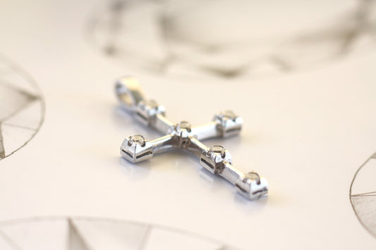 Diamond Cross pendant in White Gold