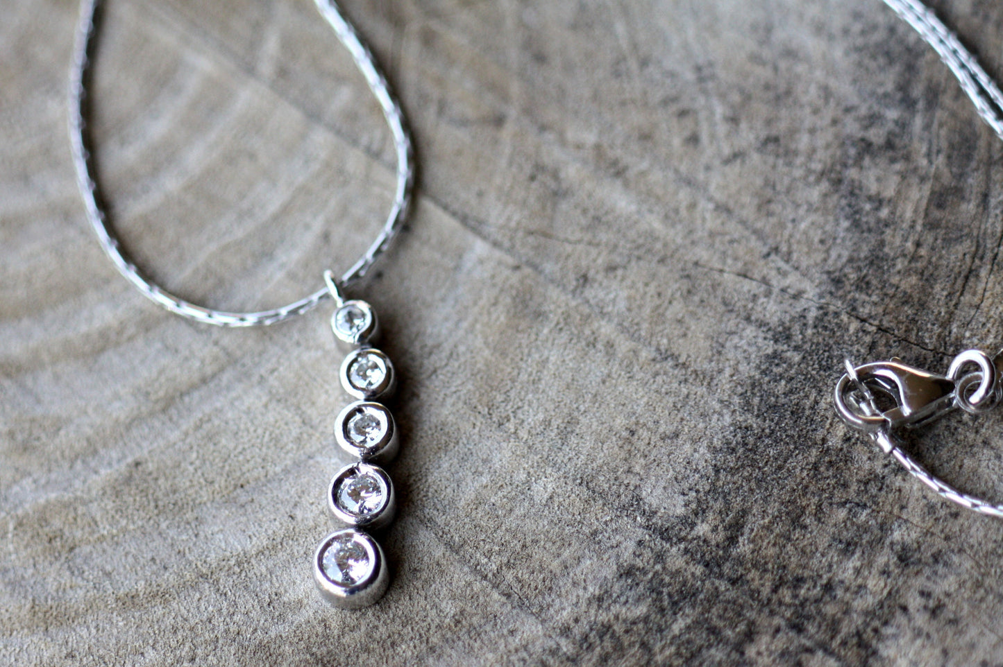 Linear Diamond necklace K18