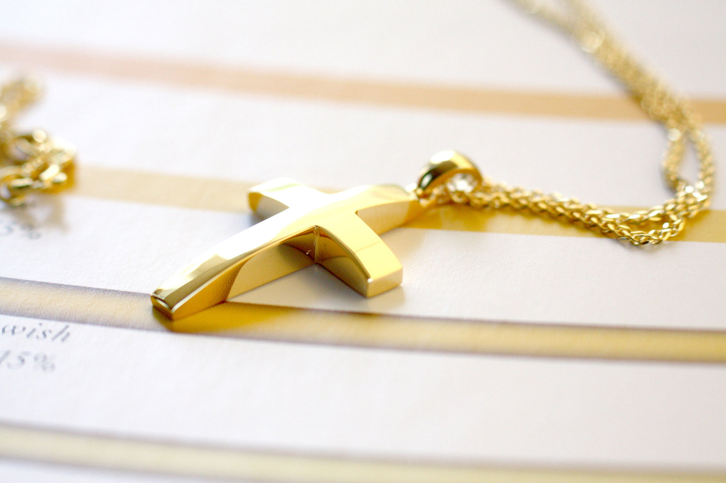 Yellow Gold Cross k18