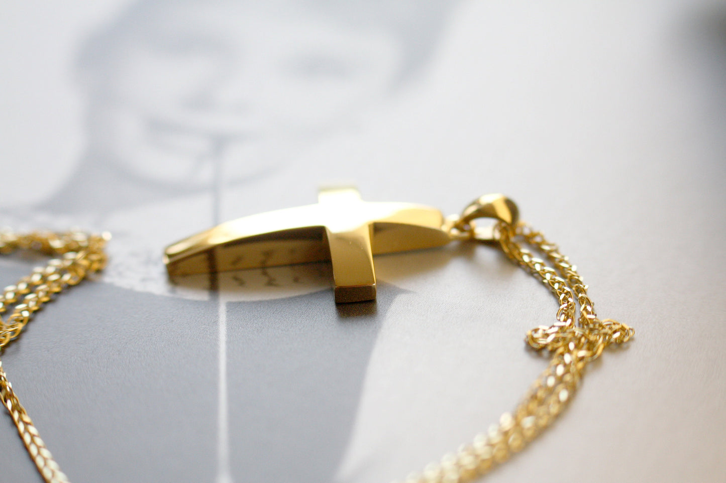 Yellow Gold Cross k18