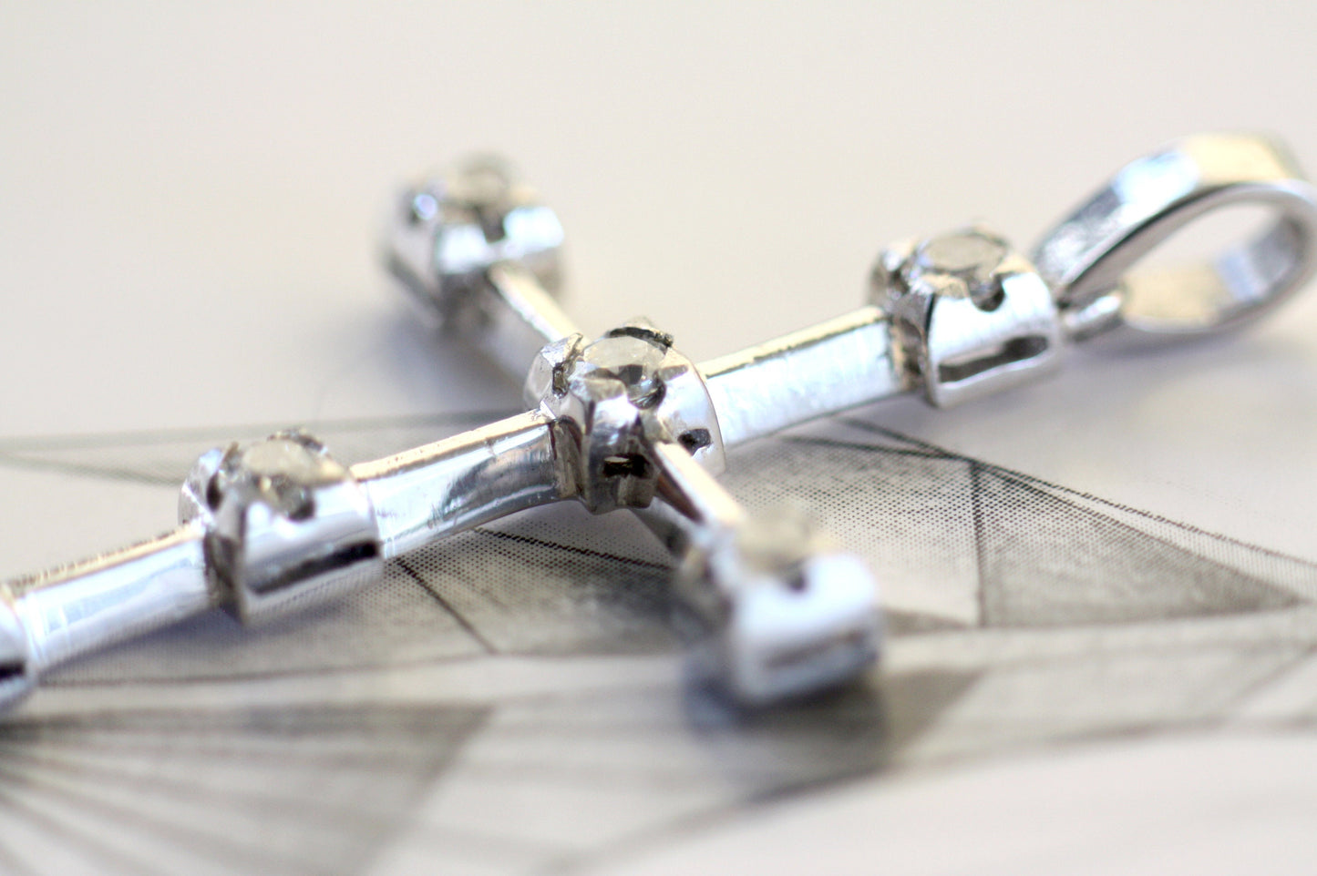Diamond Cross pendant in White Gold