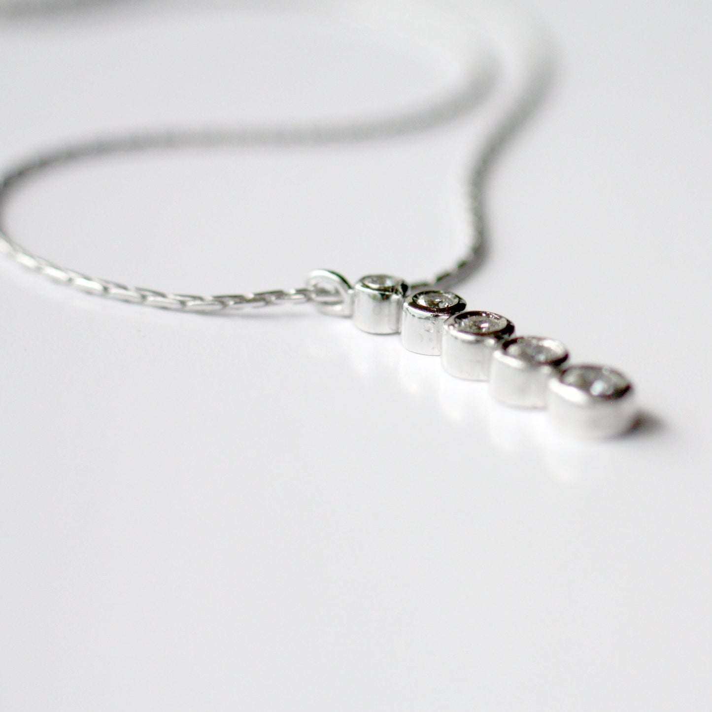 Linear Diamond necklace K18
