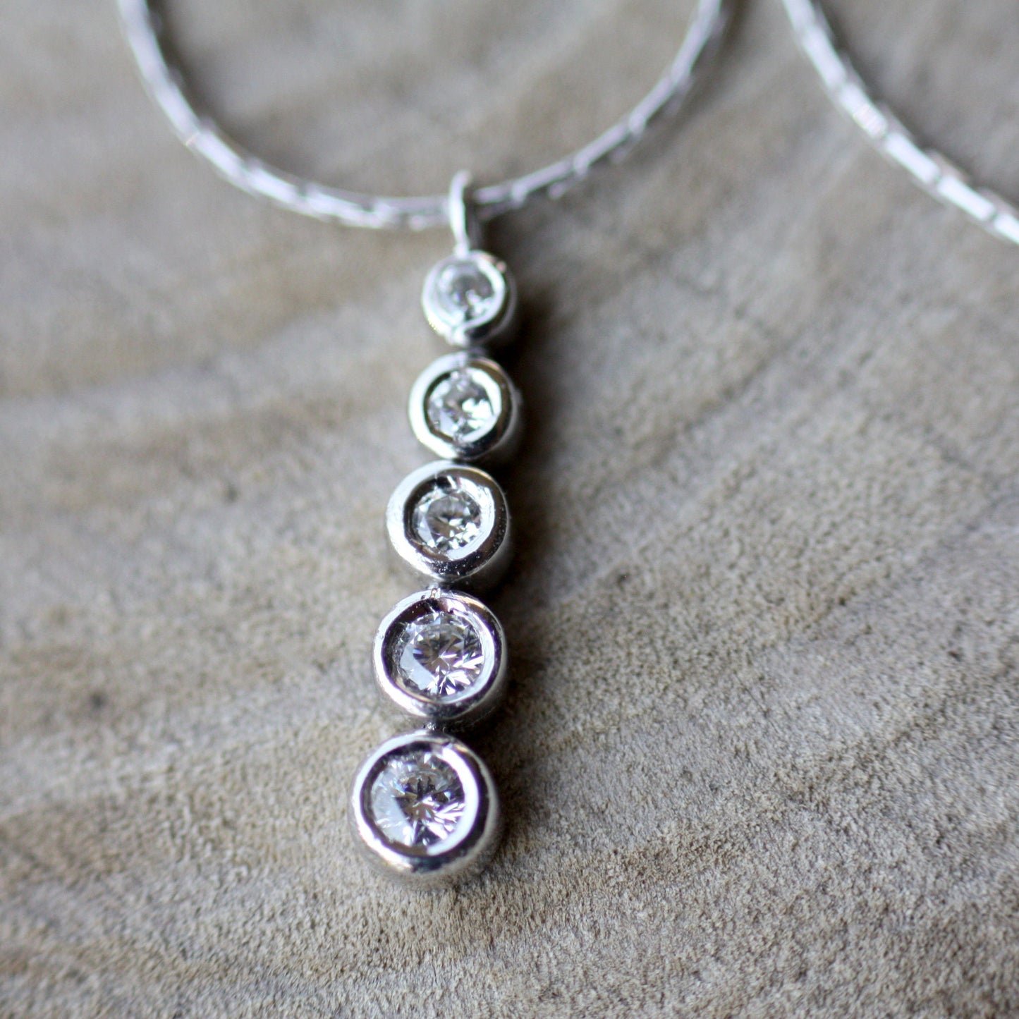 Linear Diamond necklace K18