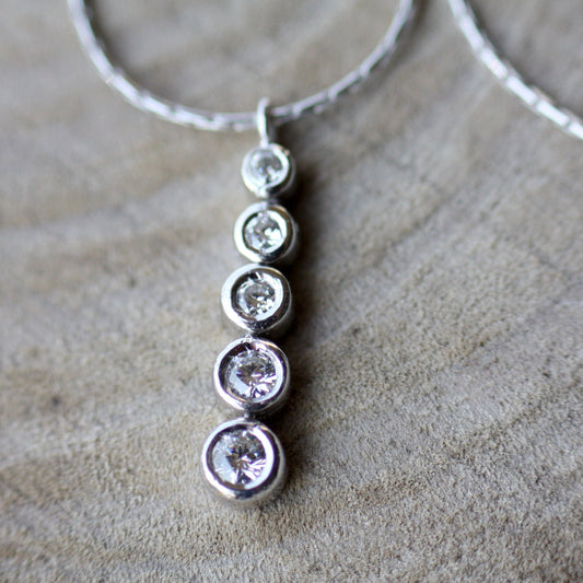 Linear Diamond necklace K18