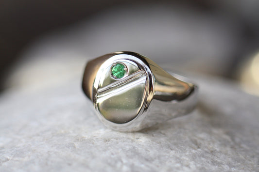 Engraved Signet Tsavorite ring