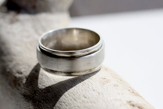Personalized Peace Spinner Ring - Anxiety Relief ring