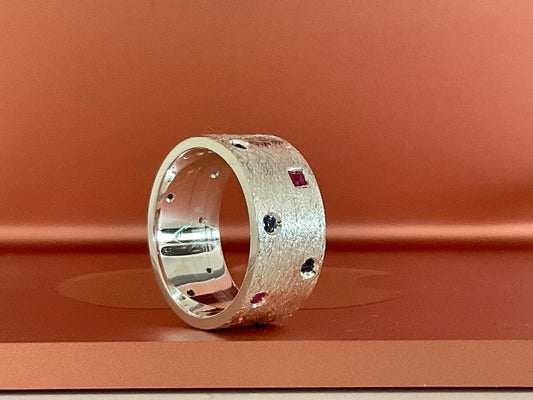 Ring with rubies and sapphires