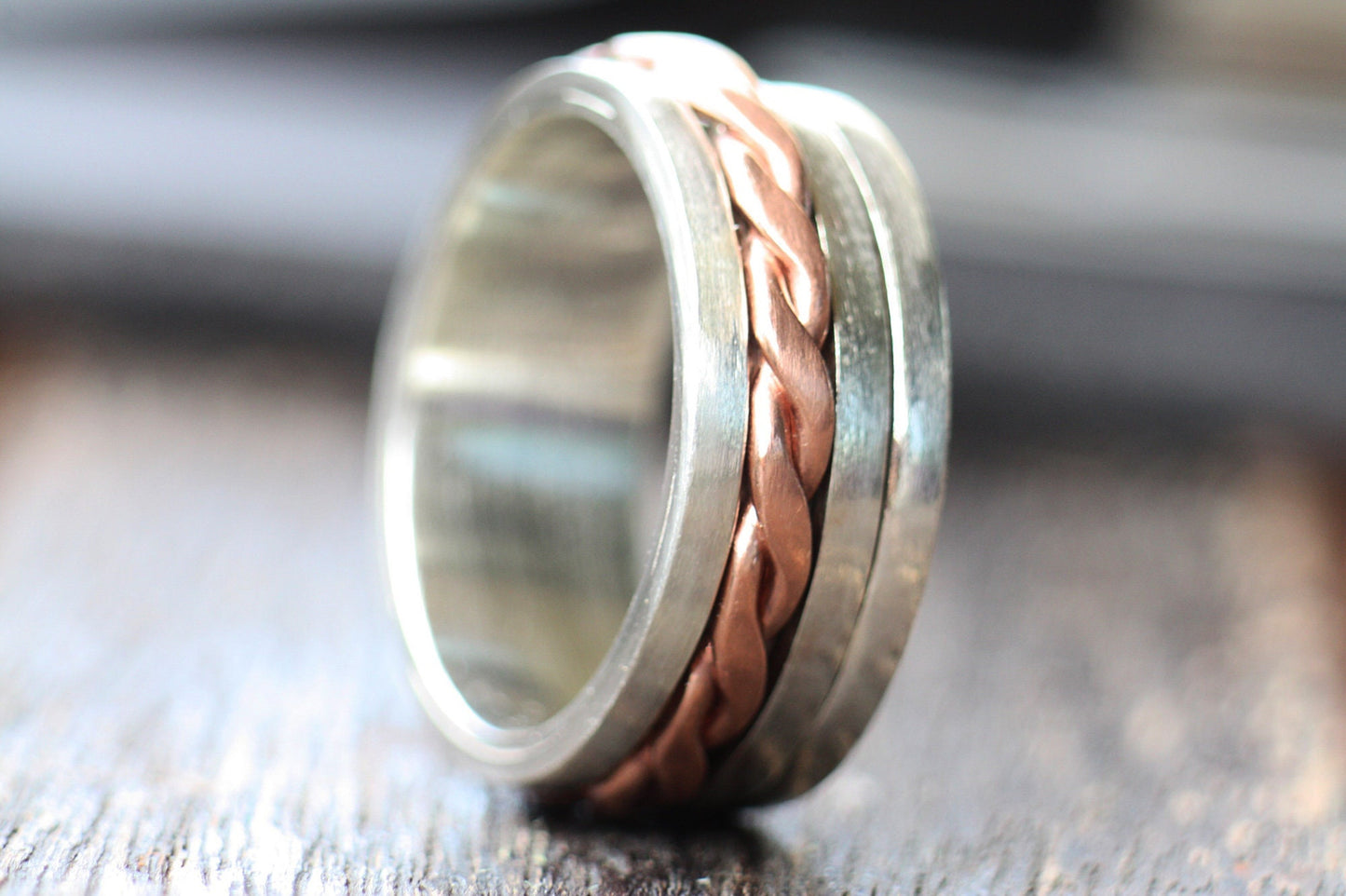 Double Spinner ring with copper braid