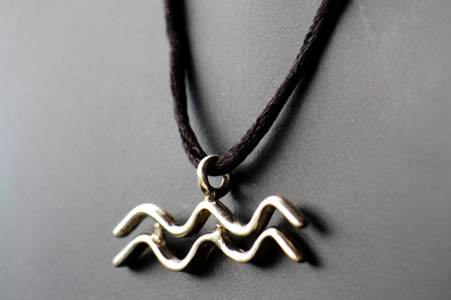 Adjustable Aquarius pendant