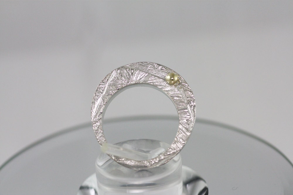 Sterling Silver ring with pink Sapphire and Gold K18