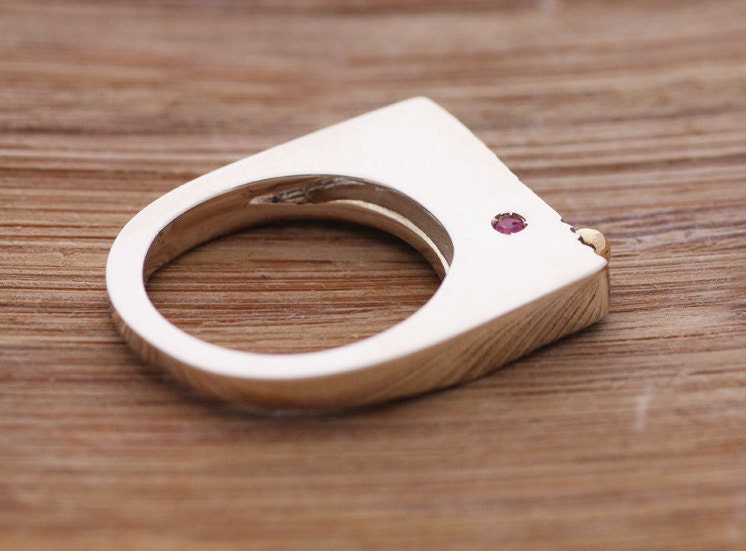Sterling Silver ring with pink Sapphire and Gold K18 detail