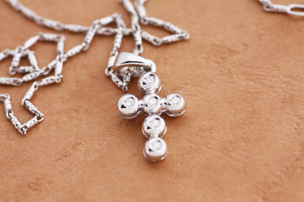Diamond Cross Gold pendant