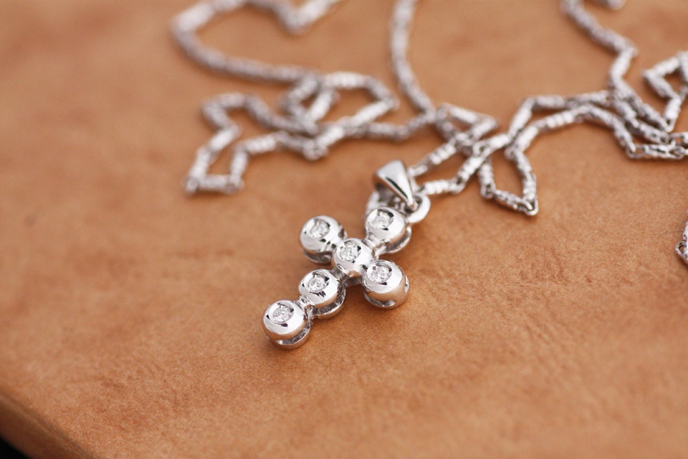Diamond Cross Gold pendant