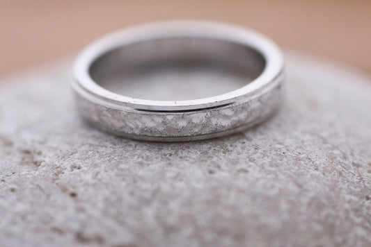 Hammered Gold 14K Wedding Ring