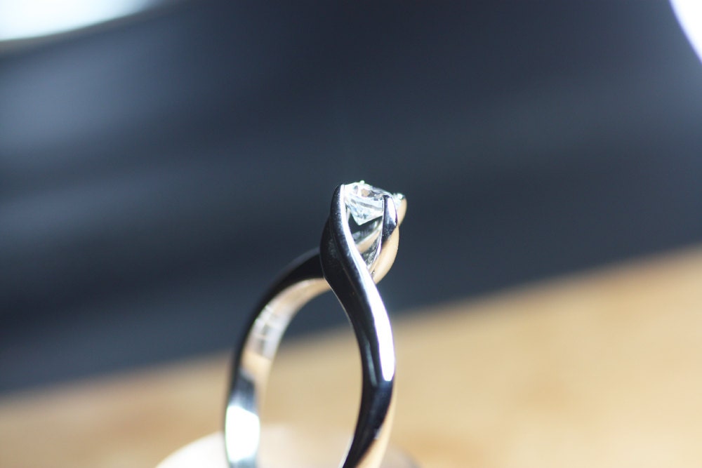 Solitaire Engagement Diamond Ring