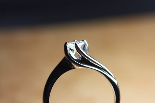 Solitaire Engagement Diamond Ring
