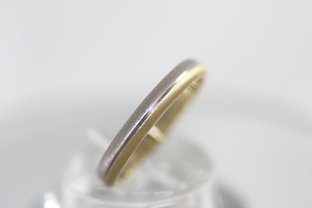 Elegant Gold textured wedding  band