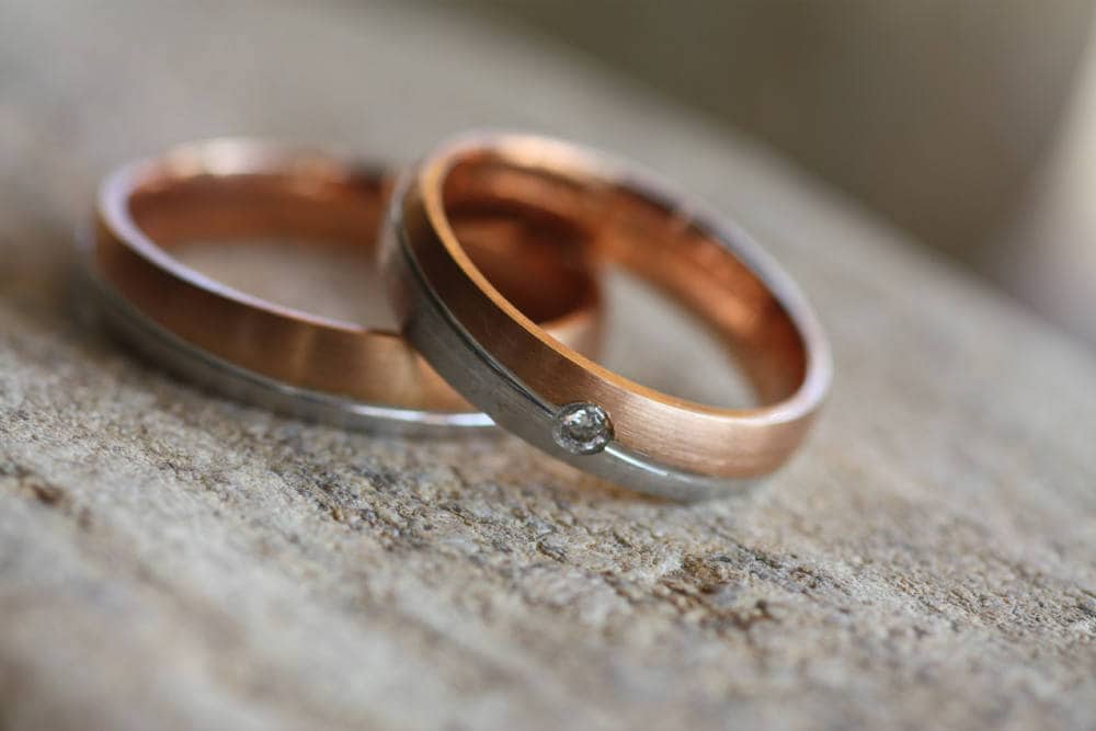 Diamond gold wedding ring set
