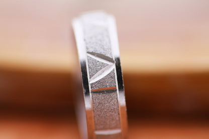 Engraved roman number ring