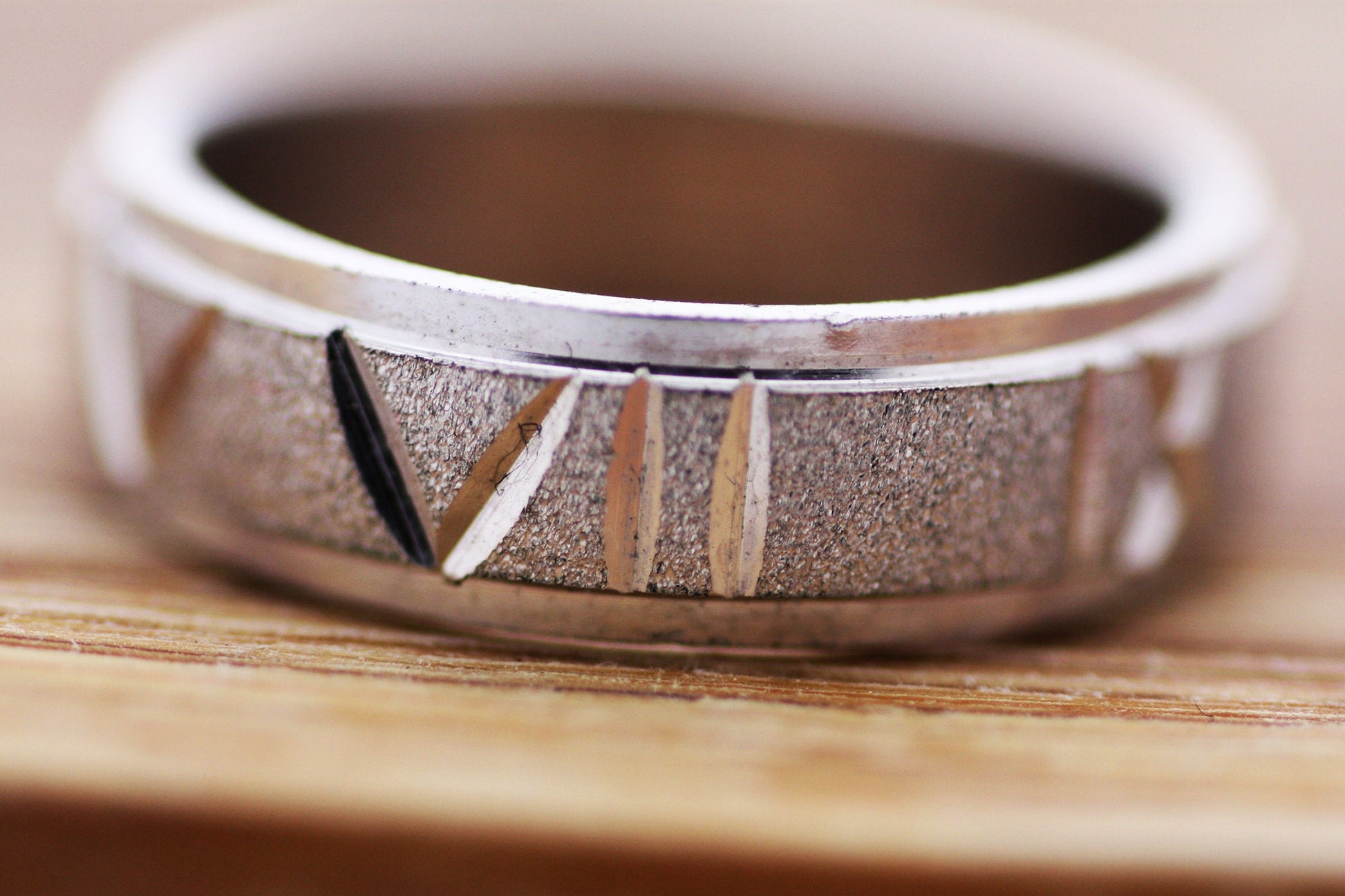 White gold roman number