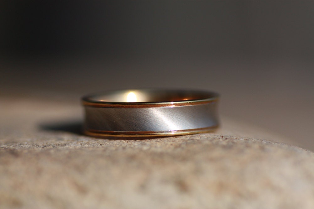 White and Yellow 14K Gold Wedding ring