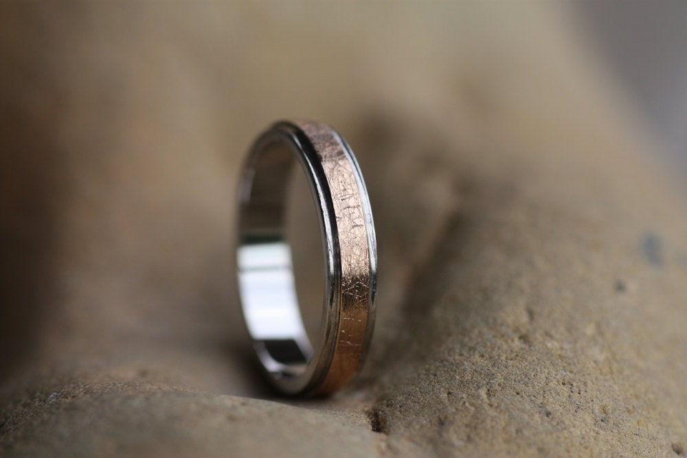 Textured rose gold wedding rings for couples