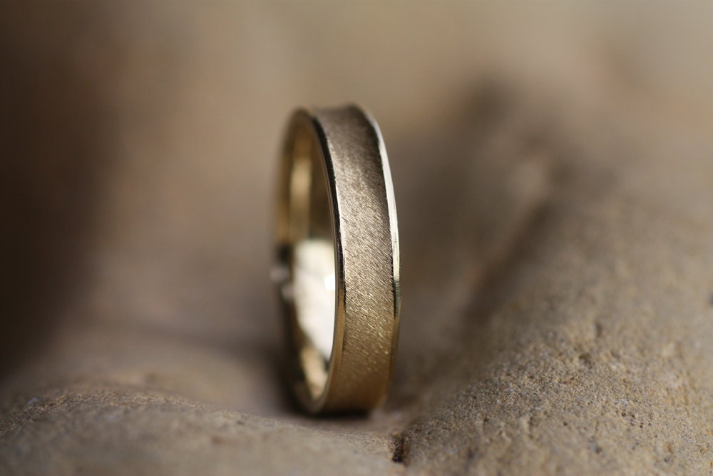 Personalized Gold Wedding band