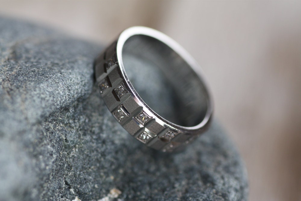 Diamond wedding band for couples