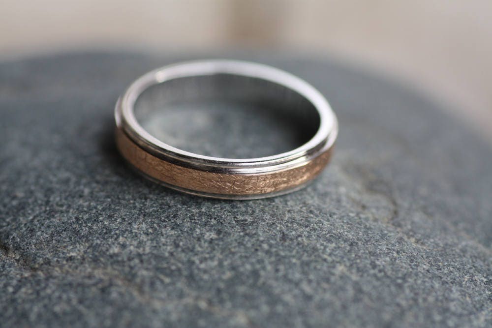 Textured rose gold wedding rings for couples