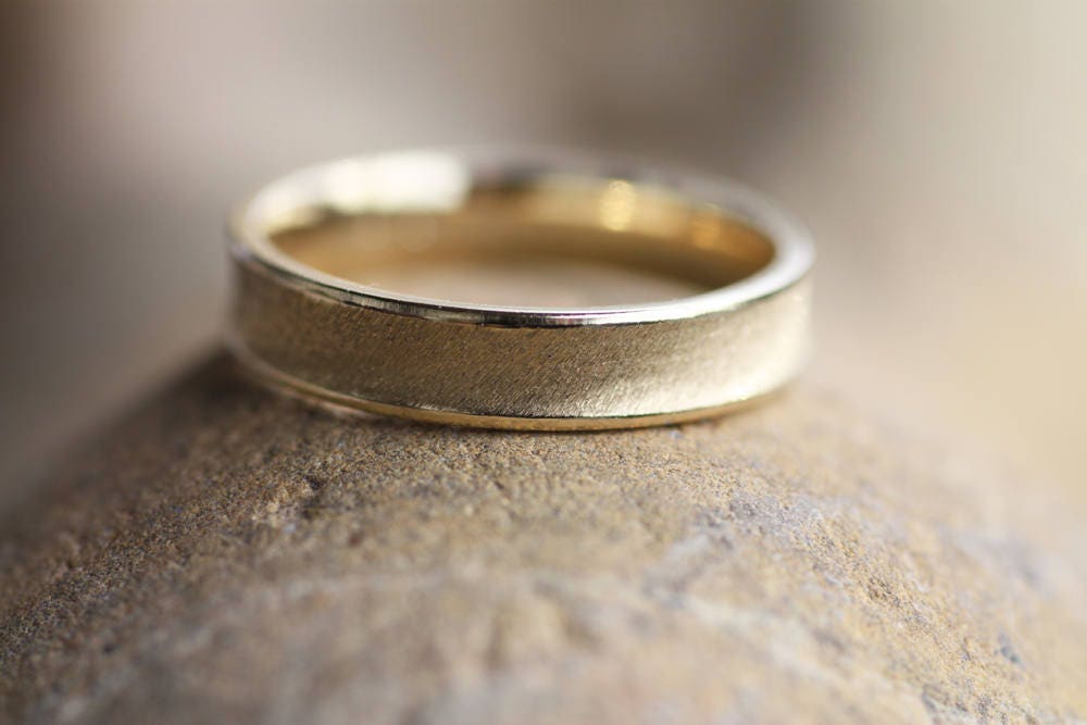 Personalized Gold Wedding band