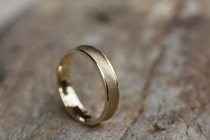 Personalized Gold Wedding band