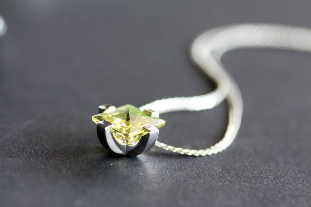 Lemon Quartz Fine necklace, Handcrafted gem certified by Kreis Cuts